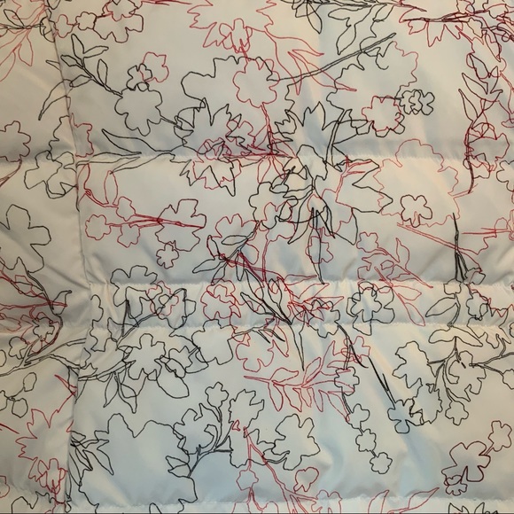 Lands End Women’s Down Puffer Vest Size S - Picture 6 of 8